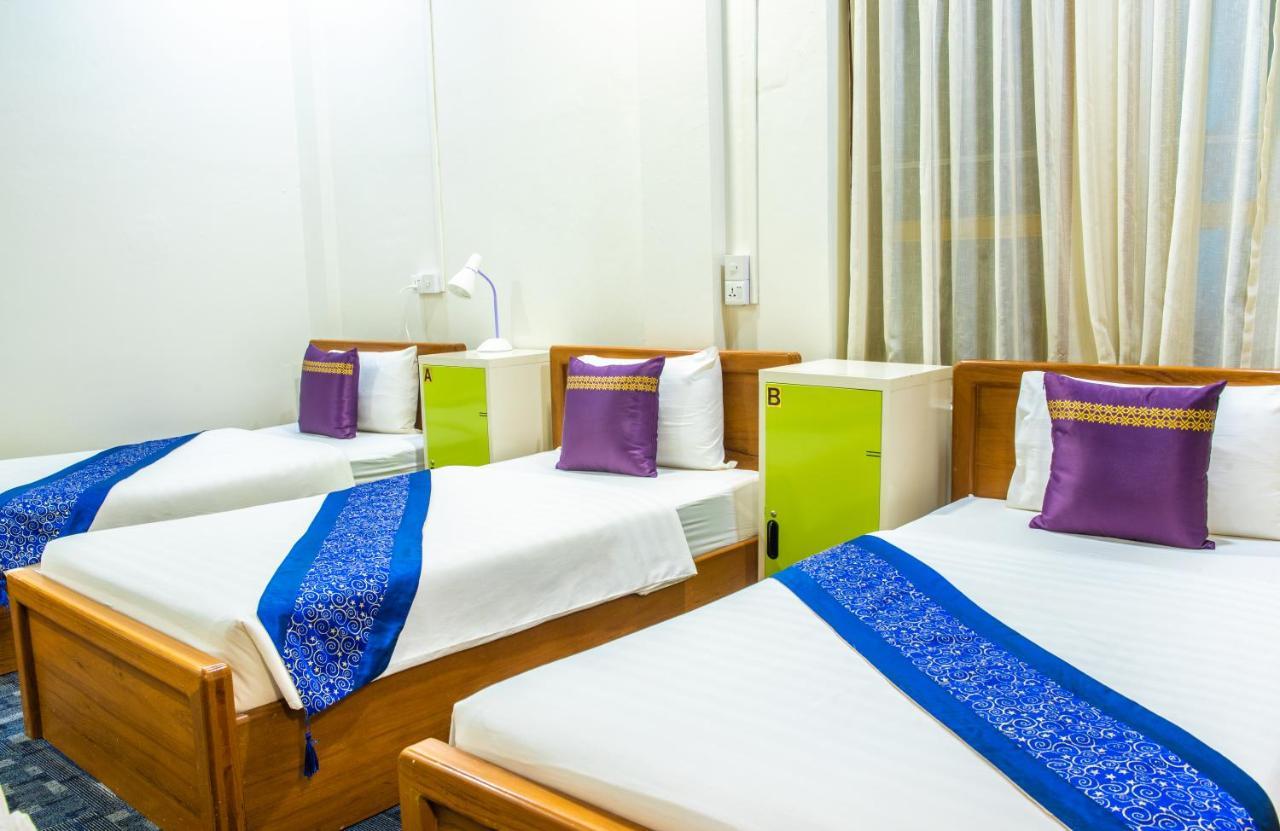 Cinderella Hotel Моламяйн Екстериор снимка